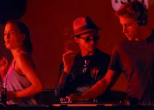 Clarissa (Marie Leuenberger) and Rudolfo (Joel Basman) with Jo at Amnesia